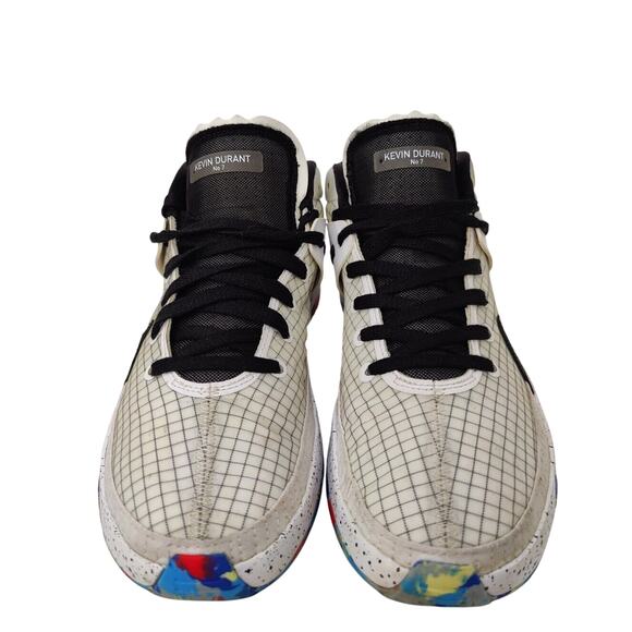 Athletic_Shoes